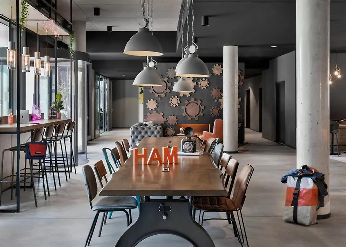 Moxy Altona