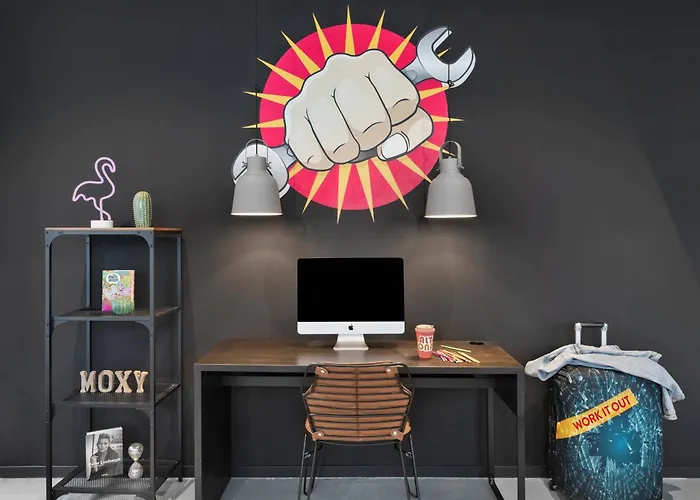 Moxy Altona Hotel 3*