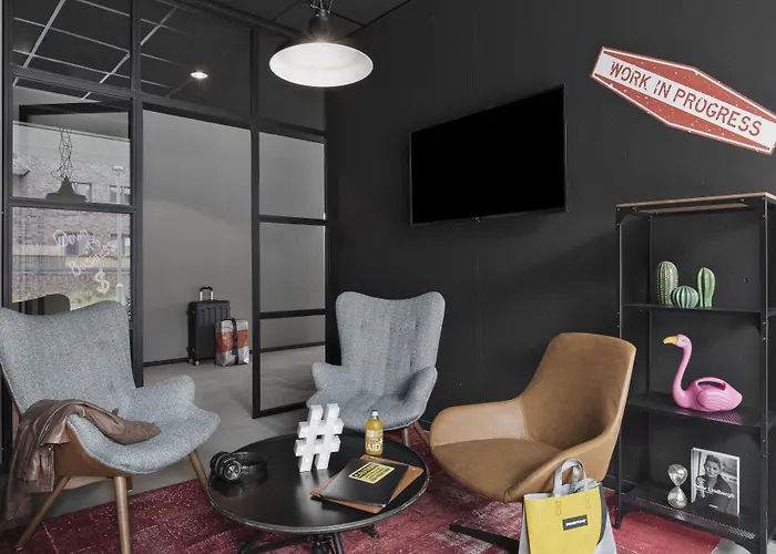 Moxy Altona