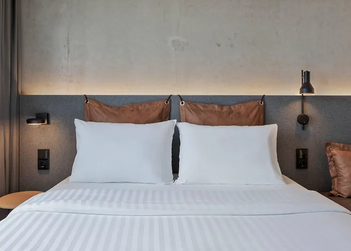 Moxy Altona 3*