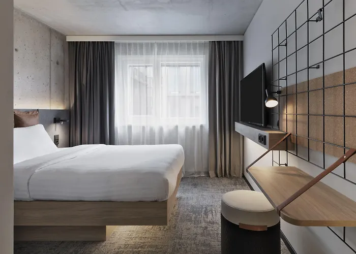 Moxy Altona Hotel 3*