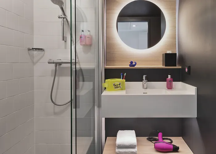 Moxy Altona Hotel