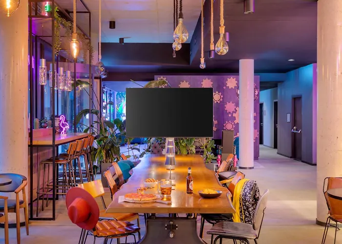 Moxy Altona Hotel