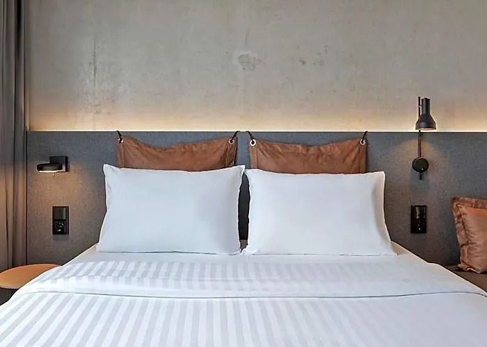 Moxy Altona