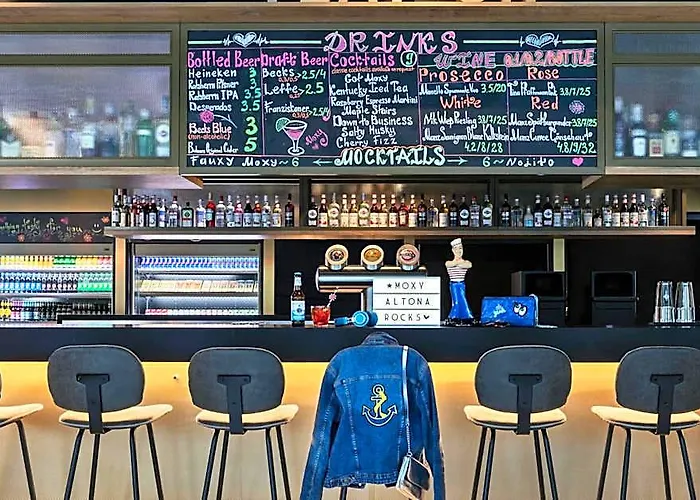 Moxy Altona Hotel 3*
