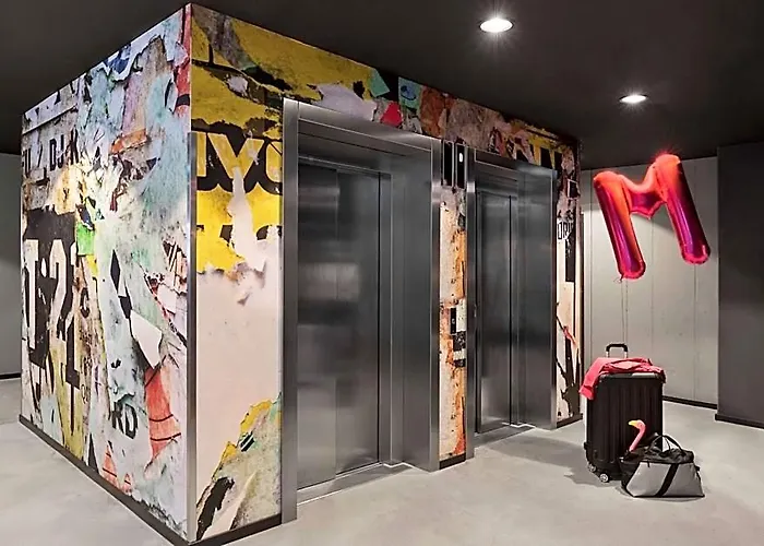 Moxy Altona 3*